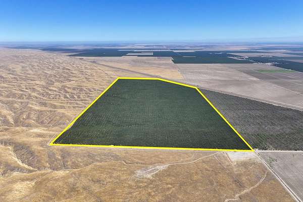 1,114 Acres of Land for Sale in Cantua Creek, California