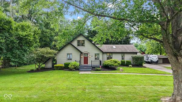 8.34 Acres of Land with Home for Sale in Anderson, Indiana
