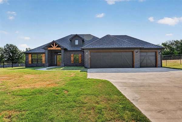 2.5 Acres of Land with Home for Sale in Piedmont, Oklahoma