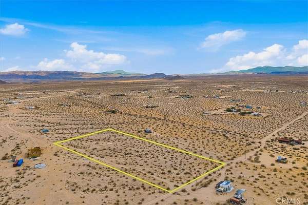 5 Acres of Residential Land for Sale in Joshua Tree, California