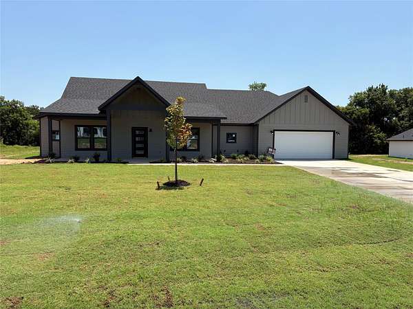 3.1 Acres of Land with Home for Sale in Weatherford, Texas