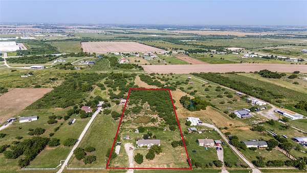 5 Acres of Improved Mixed-Use Land for Sale in Midlothian, Texas
