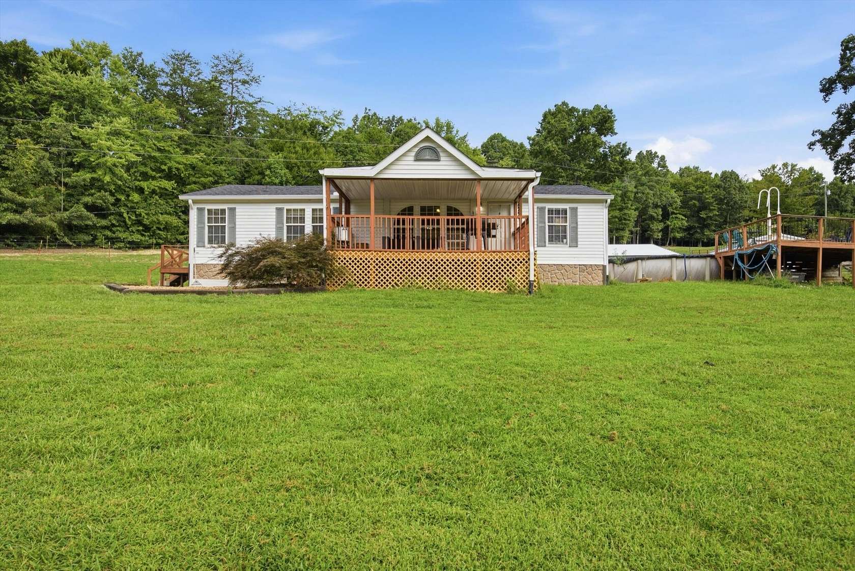 5.25 Acres of Land with Home for Sale in Decatur, Tennessee