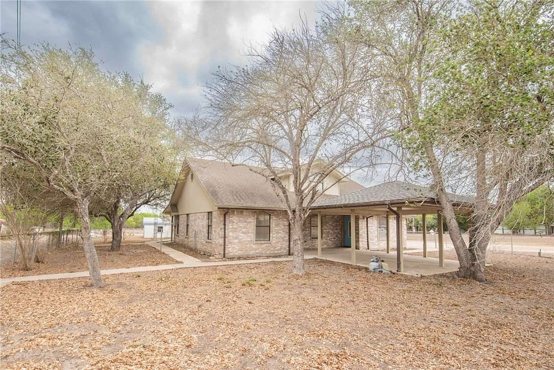 9 Acres of Land with Home for Sale in Alice, Texas