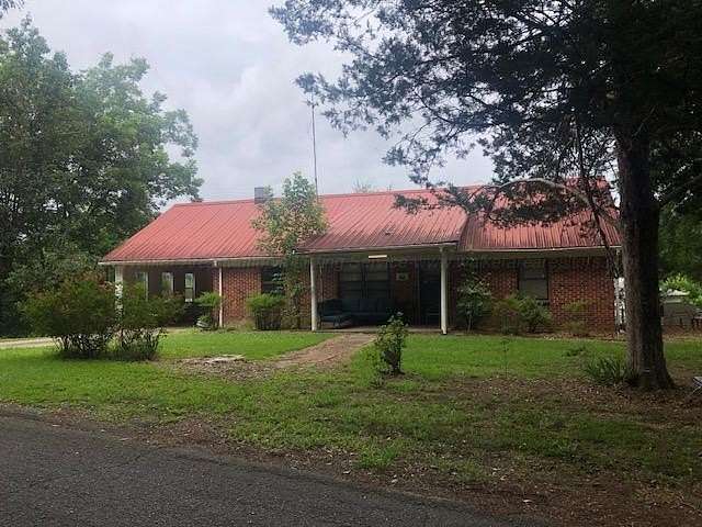 4 Acres of Land with Home for Sale in Carbon Hill, Alabama