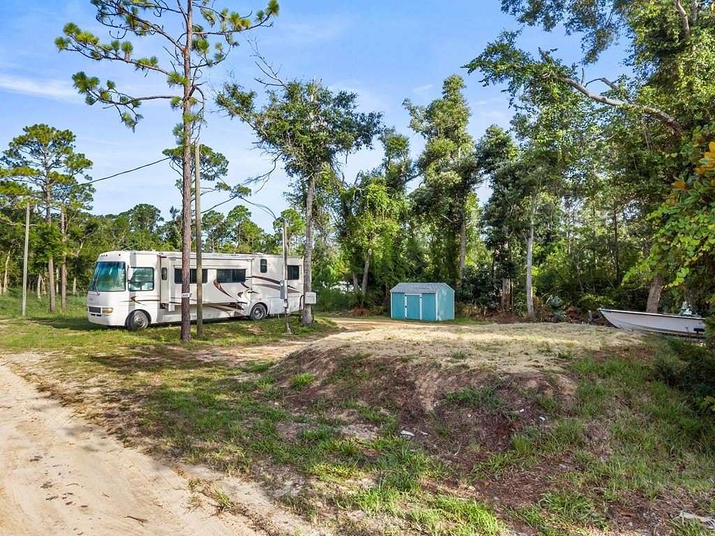 0.34 Acres of Land for Sale in Steinhatchee, Florida