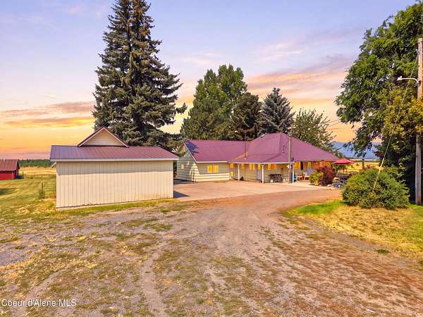 19.4 Acres of Land with Home for Sale in Worley, Idaho