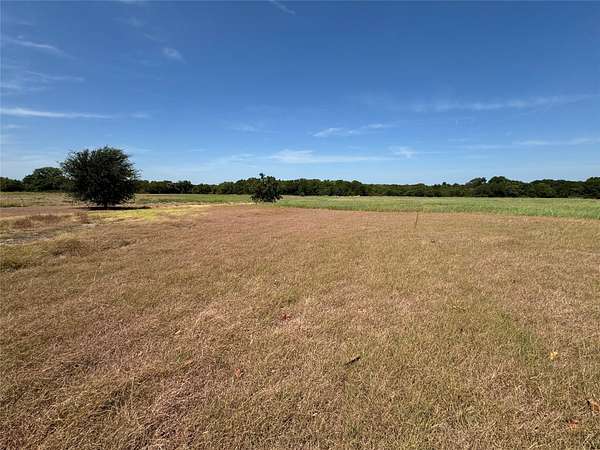 17.3 Acres of Land for Sale in Ennis, Texas