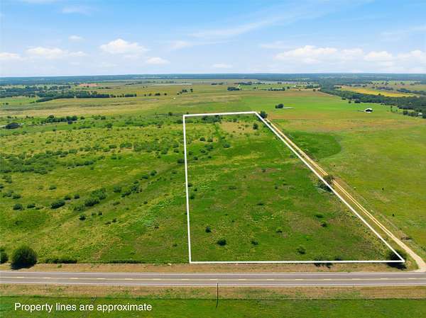 20 Acres of Agricultural & Residential Land for Sale in Cameron, Texas