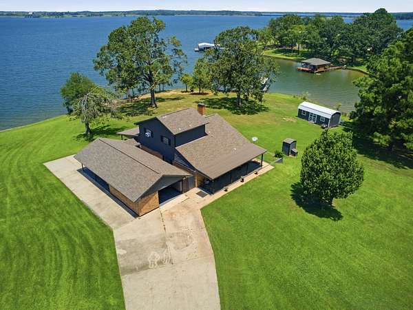 2.52 Acres of Land with Home for Sale in Pittsburg, Texas