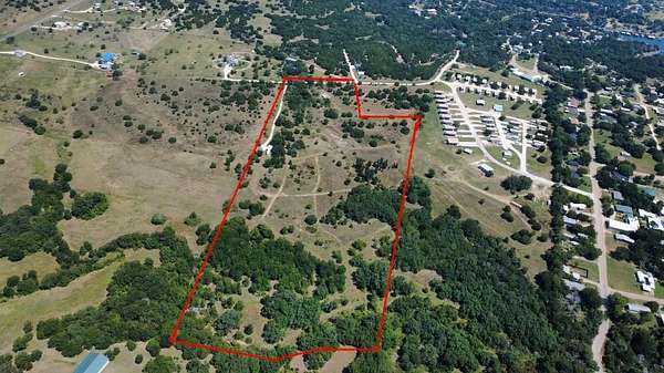 20 Acres of Recreational Land with Home for Sale in Clifton, Texas