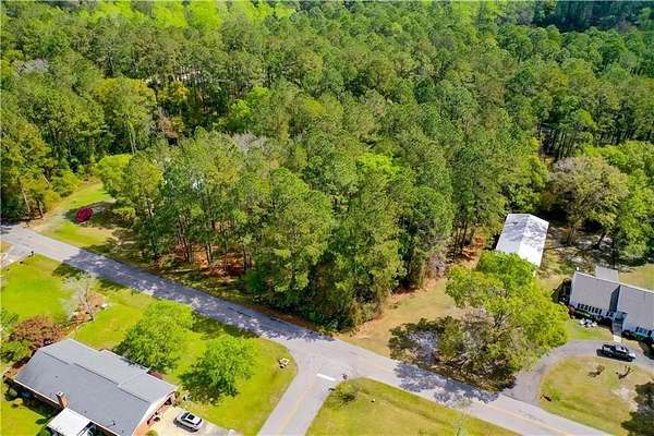 0.6 Acres of Land for Sale in Waycross, Georgia