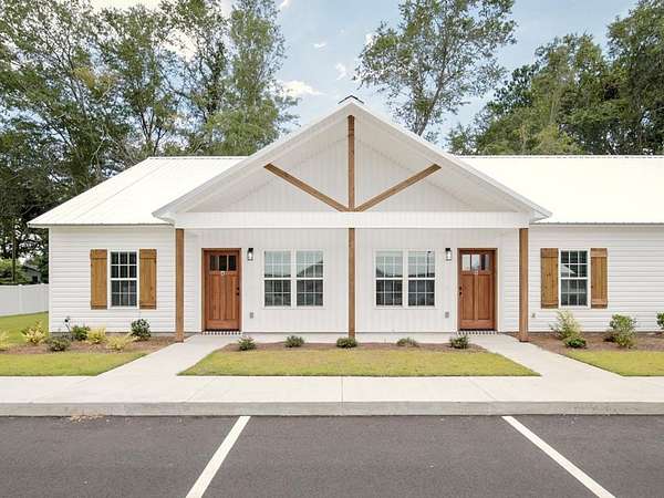 2 Acres of Improved Residential Land for Sale in Adel, Georgia