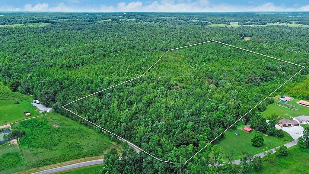 45 Acres of Recreational Land for Sale in Crossville, Tennessee