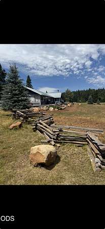 18.8 Acres of Land with Home for Sale in Ashland, Oregon