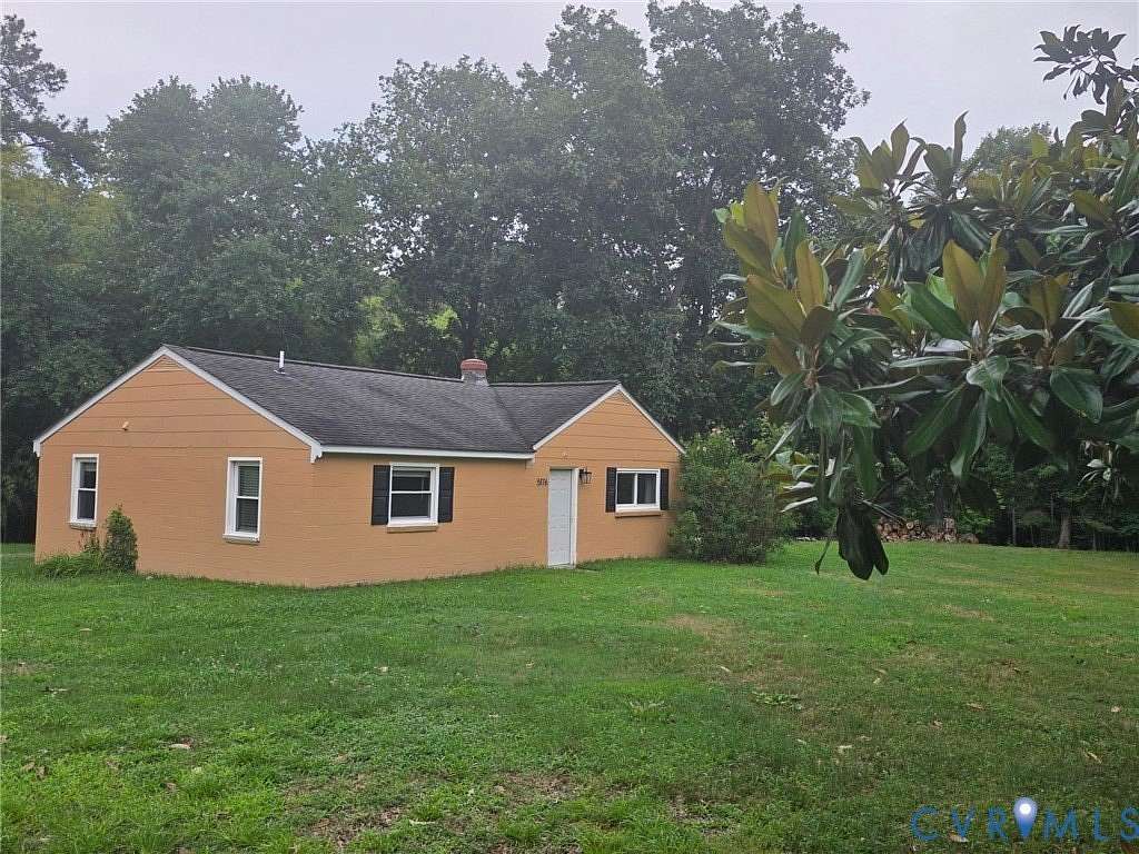 2.45 Acres of Land with Home for Sale in Mechanicsville, Virginia