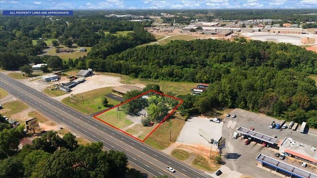 1.1 Acres of Commercial Land for Sale in Henderson, Texas