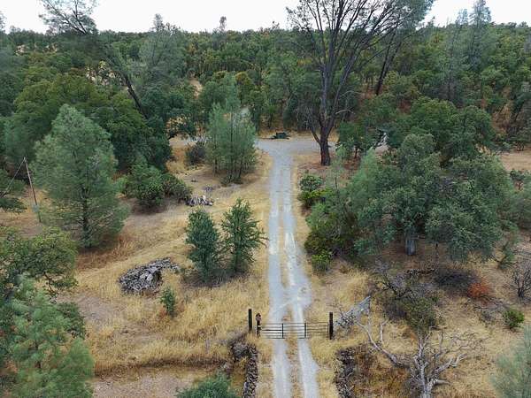 10 Acres of Land for Sale in Cottonwood, California