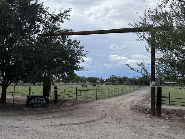 4 Acres of Land for Sale in Pima, Arizona