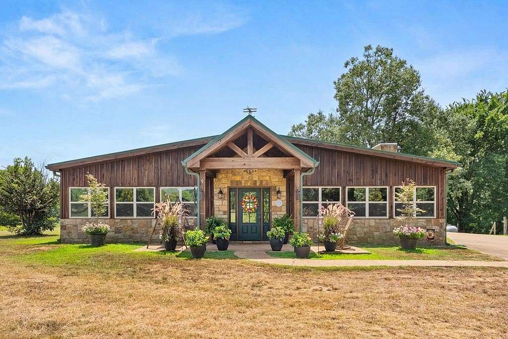 10.1 Acres of Land with Home for Sale in Sarah, Mississippi