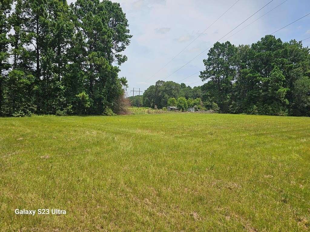5.55 Acres of Land with Home for Sale in Diboll, Texas
