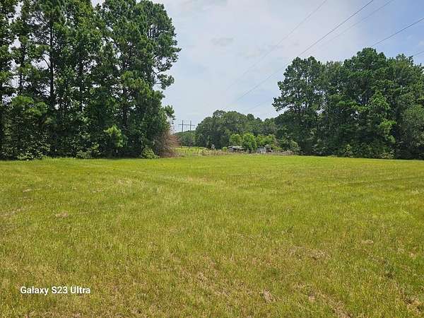 5.55 Acres of Land with Home for Sale in Diboll, Texas