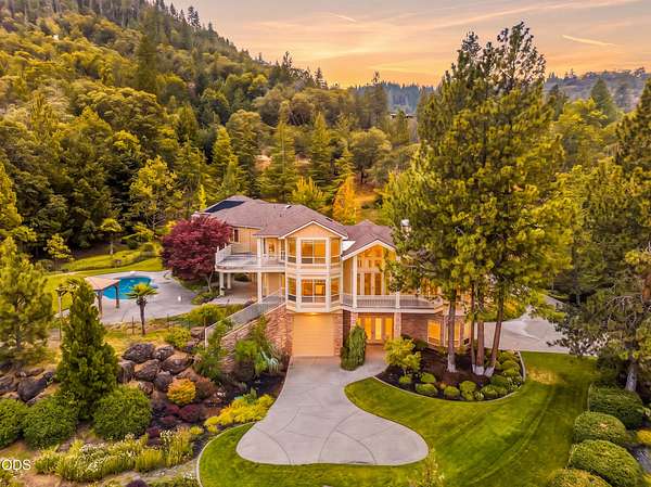 6.74 Acres of Land with Home for Sale in Central Point, Oregon