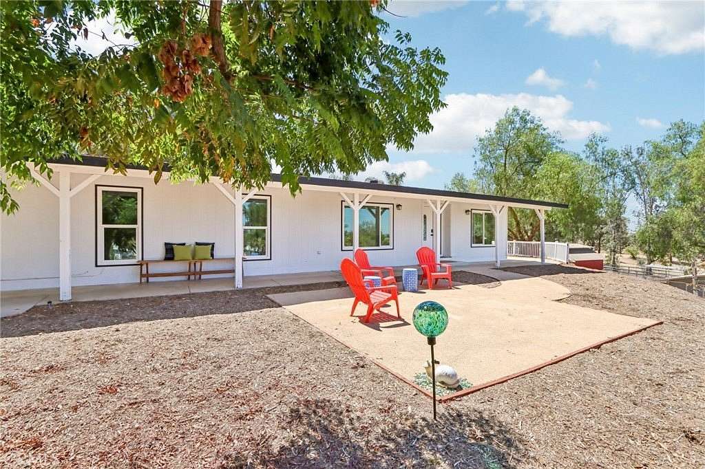 2.46 Acres of Land with Home for Sale in Temecula, California