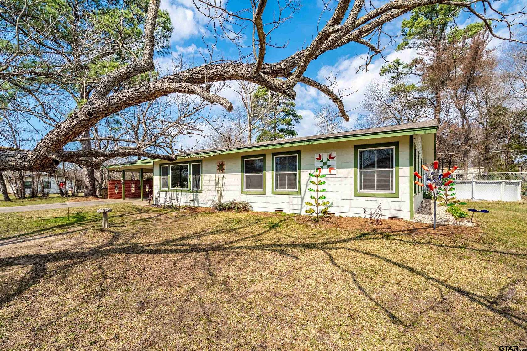 1.65 Acres of Land with Home for Sale in Alba, Texas