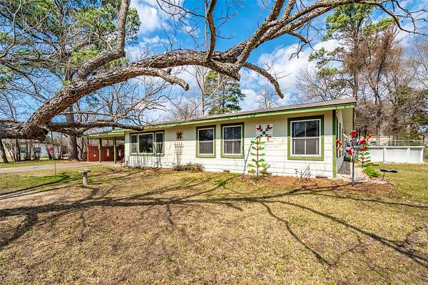 1.65 Acres of Land with Home for Sale in Alba, Texas