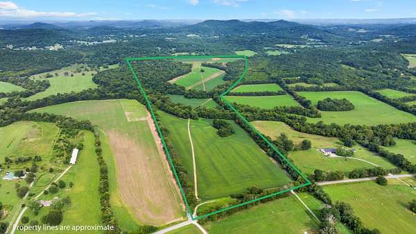 151 Acres of Land for Sale in Watertown, Tennessee