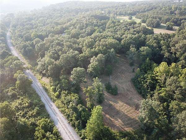 15.6 Acres of Land for Sale in Mountain Home, Arkansas