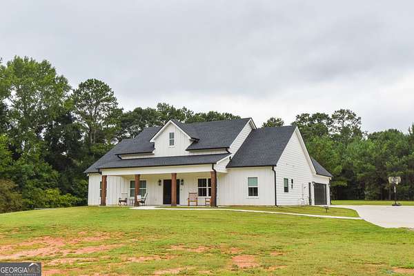 4 Acres of Land with Home for Sale in Molena, Georgia