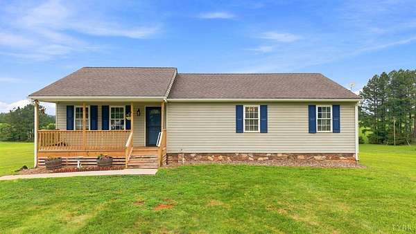 1.86 Acres of Land with Home for Sale in Huddleston, Virginia