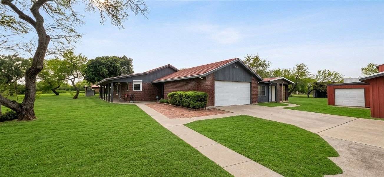 20.5 Acres of Land with Home for Sale in Riviera, Texas