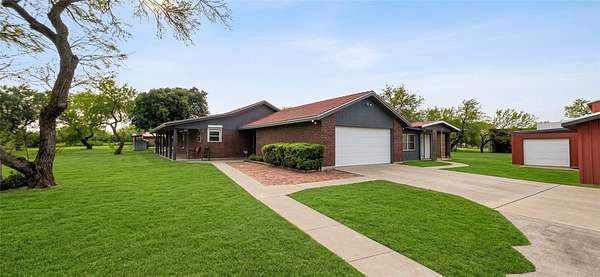 20.5 Acres of Land with Home for Sale in Riviera, Texas