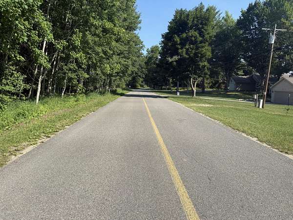 19 Acres of Recreational Land for Sale in Canadian Lakes, Michigan