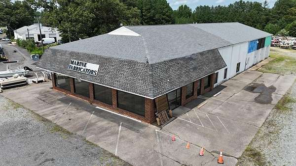 3.87 Acres of Improved Commercial Land for Sale in Kilmarnock, Virginia