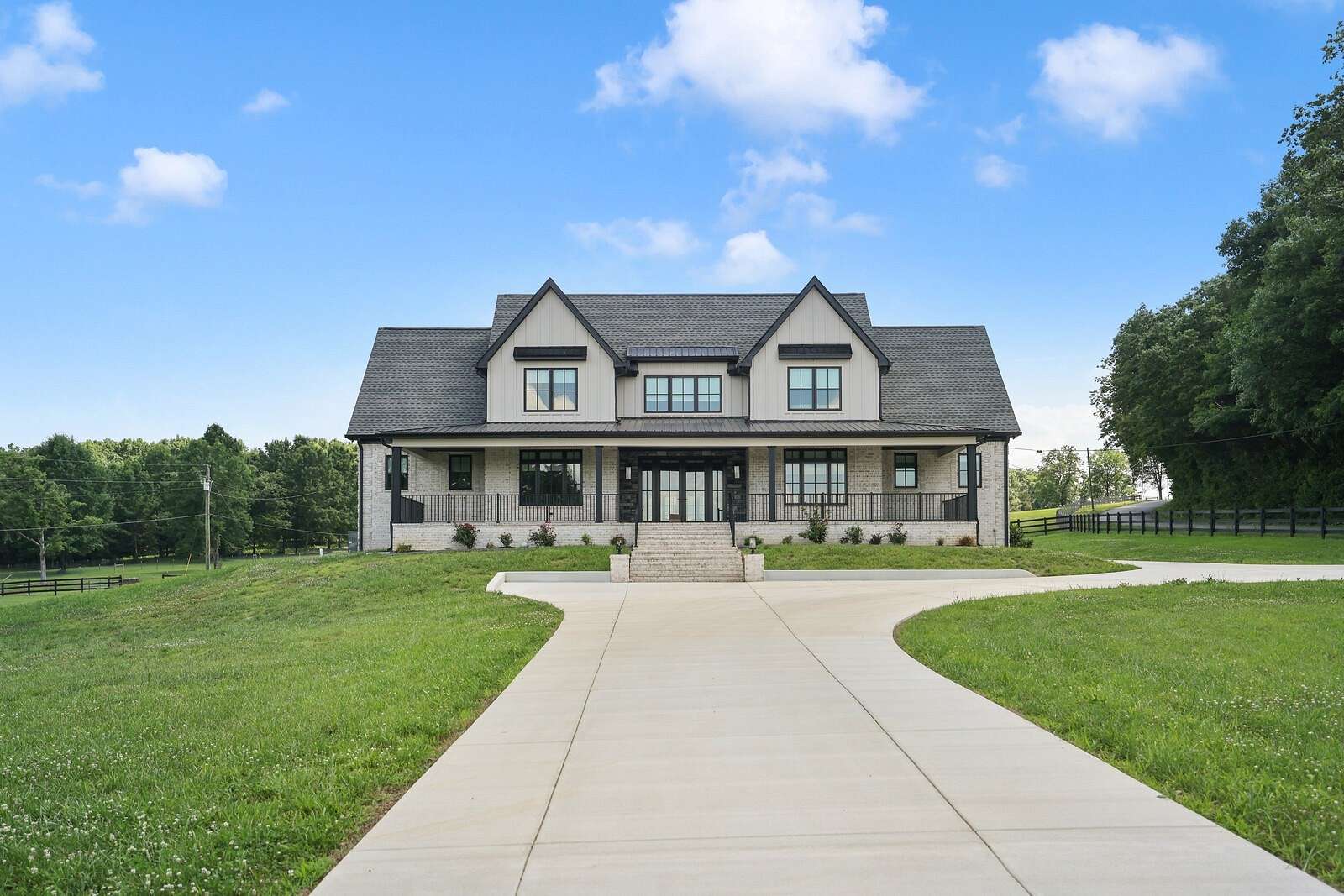 5.1 Acres of Land with Home for Sale in Watertown, Tennessee