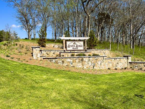0.89 Acres of Residential Land for Sale in Dunlap, Tennessee