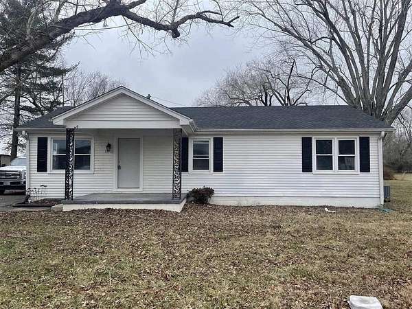 1.6 Acres of Land with Home for Sale in Bowling Green, Kentucky