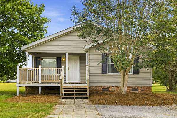 1.5 Acres of Land with Home for Sale in Ellisville, Mississippi
