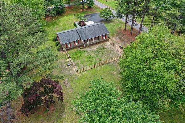 1.72 Acres of Land with Home for Sale in Farnham, Virginia