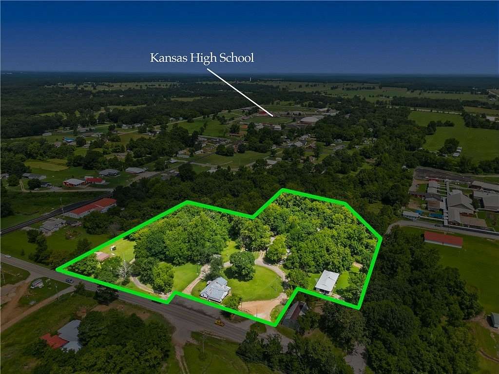 6 Acres of Improved Residential Land for Sale in Kansas, Oklahoma