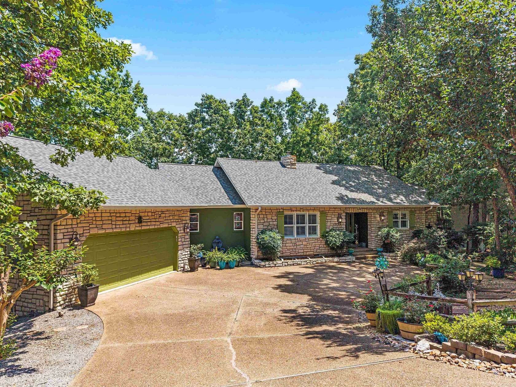 2.5 Acres of Land with Home for Sale in Hot Springs Village, Arkansas