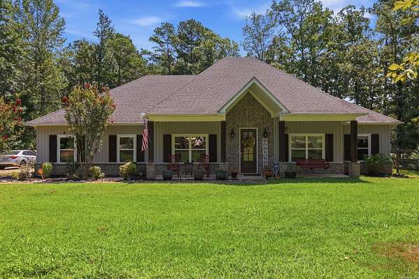 1.5 Acres of Land with Home for Sale in Little Rock, Arkansas