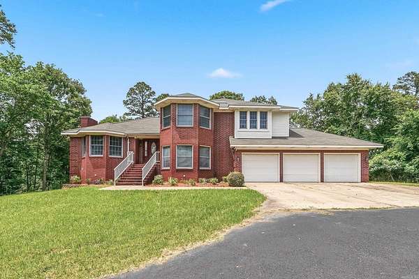 3.1 Acres of Land with Home for Sale in De Queen, Arkansas