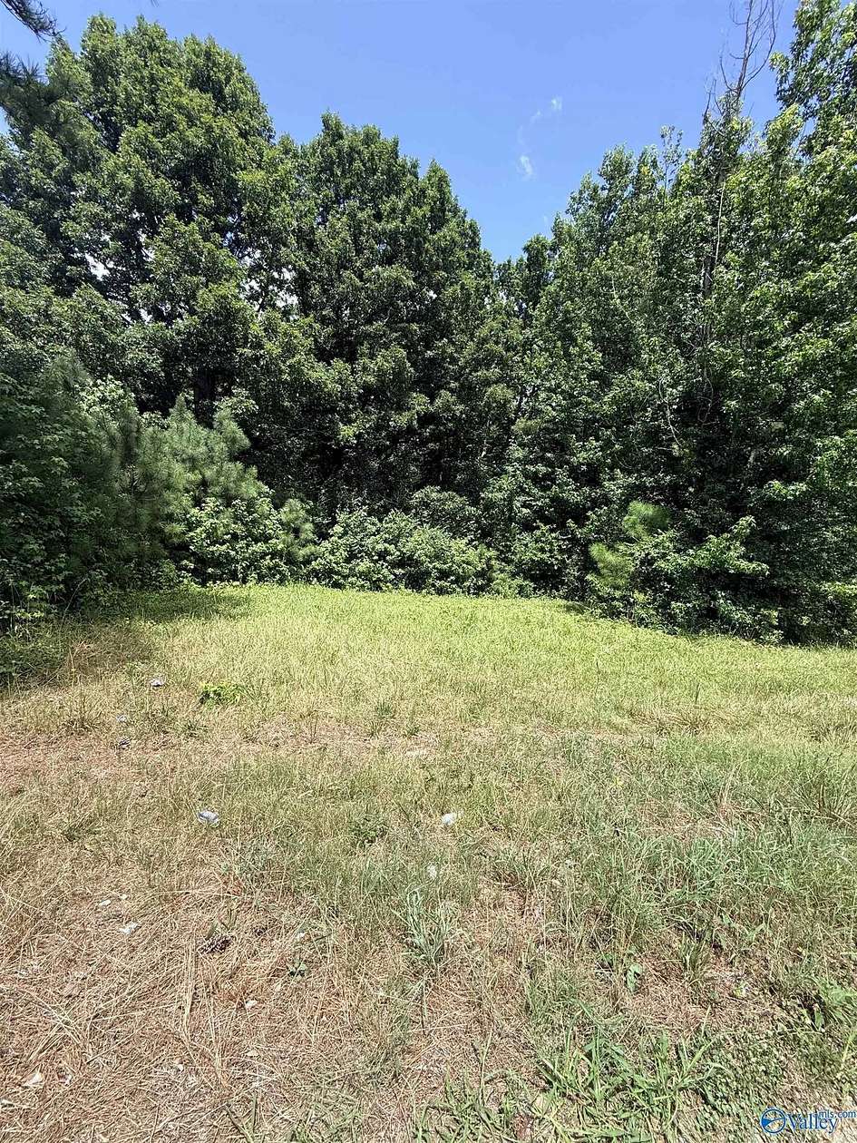 1 Acre of Land for Sale in Boaz, Alabama
