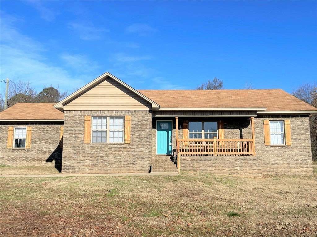 1.5 Acres of Land with Home for Sale in Russellville, Arkansas