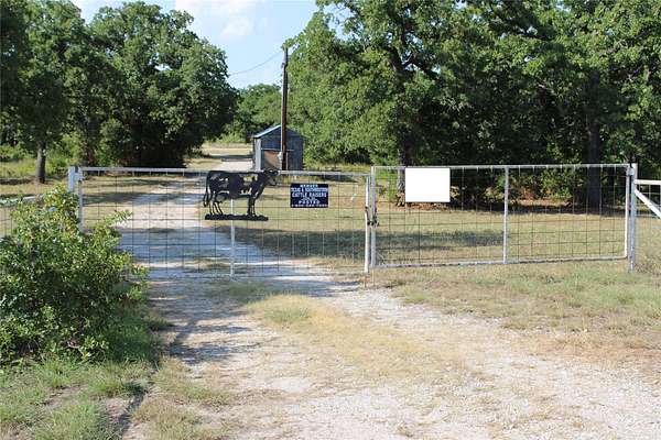 12 Acres of Land for Sale in Sunset, Texas